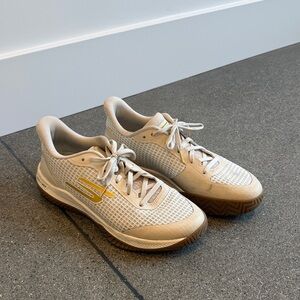 Sketchers Women’s Vapor Court Pro 2.0 Shoe